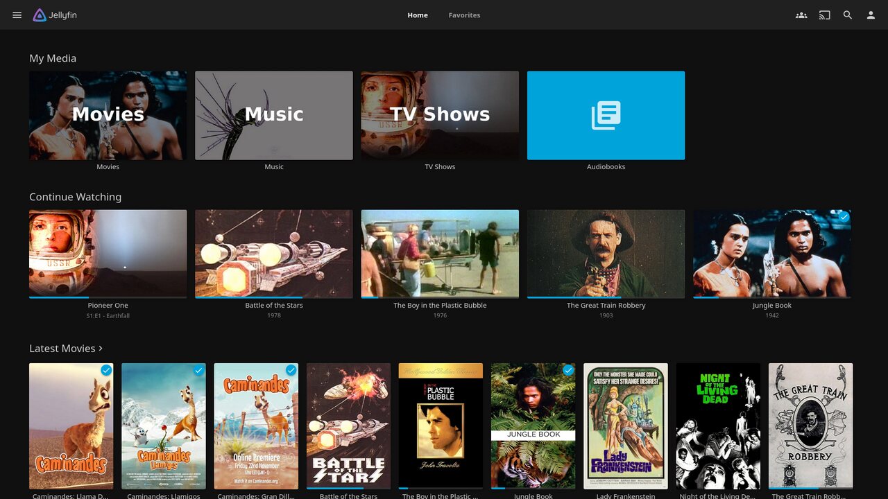 Pantalla de inicio de Jellyfin con Películas, Música y Series arriba, lo que estás viendo y las últimas películas