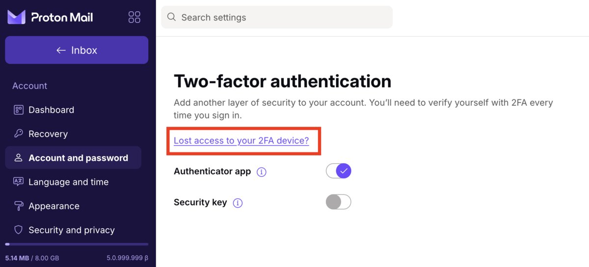 Ajustes de Proton en Account and password, sección Two-factor authentication, con el interruptor Authenticator app activado