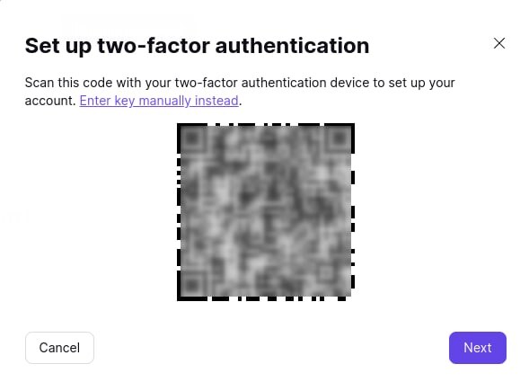 Ventana Set up two-factor authentication de Proton con un código QR difuminado y el enlace Enter key manually instead