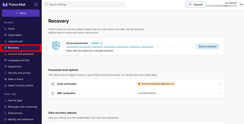 Apartado Recovery de los ajustes de Proton, con Email verification y SMS verification en las opciones para restablecer la contraseña