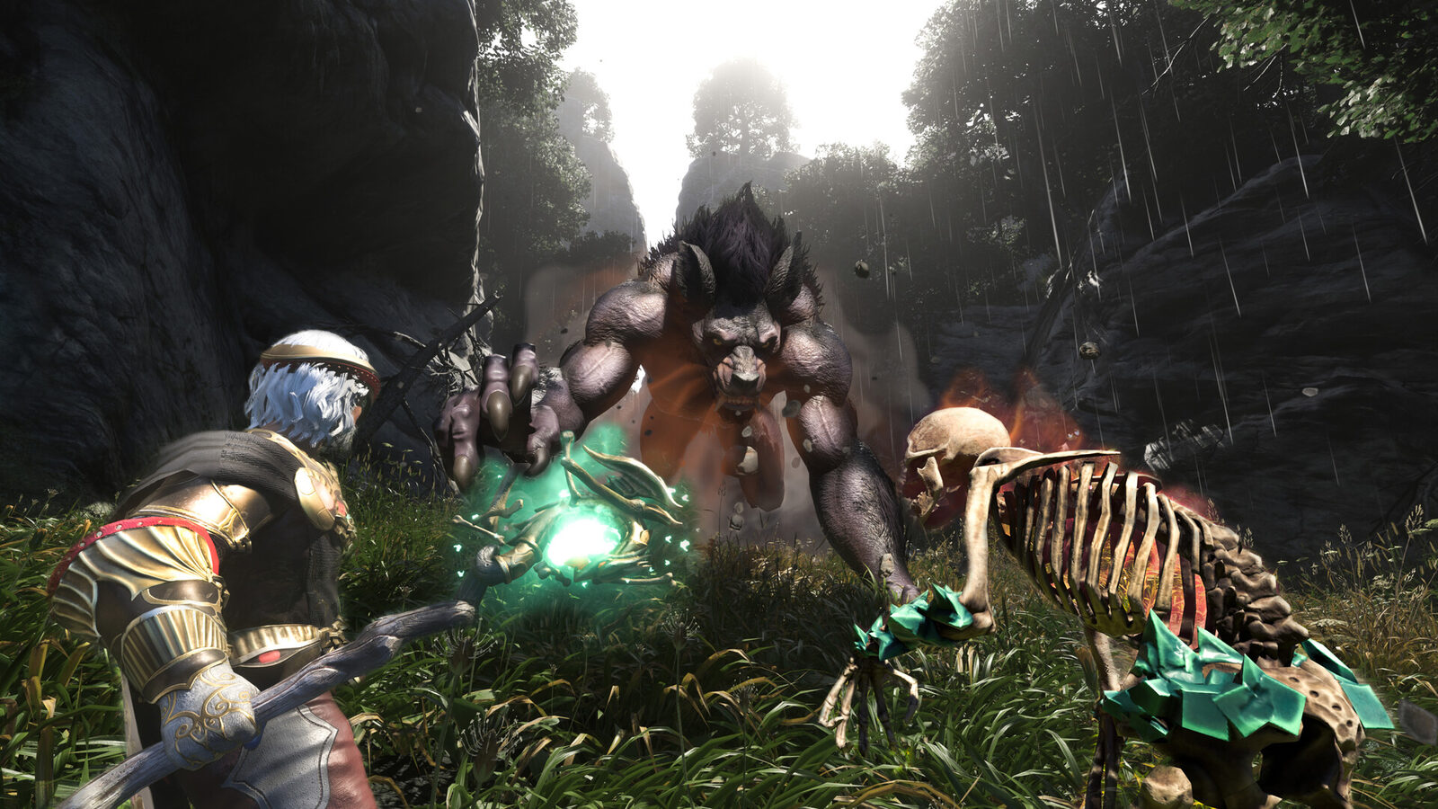 Un aventurero de armadura plateada frente a una bestia grande y peluda y un esqueleto con armadura verde, en un bosque con luz entre las hojas